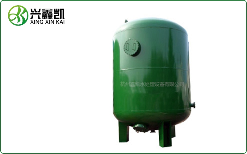 軟化水設備（離子交換器）