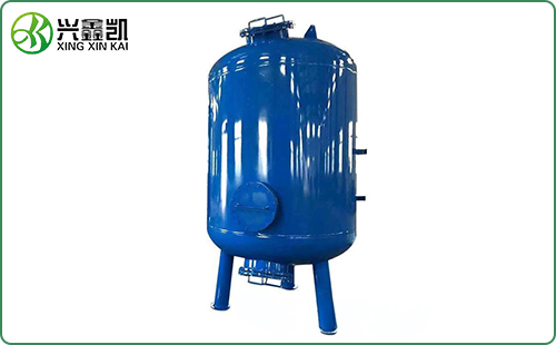 軟化水設備（離子交換器）