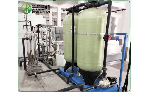 軟水器樹脂的再生頻率對其使用壽命有何影響？-杭州鑫凱